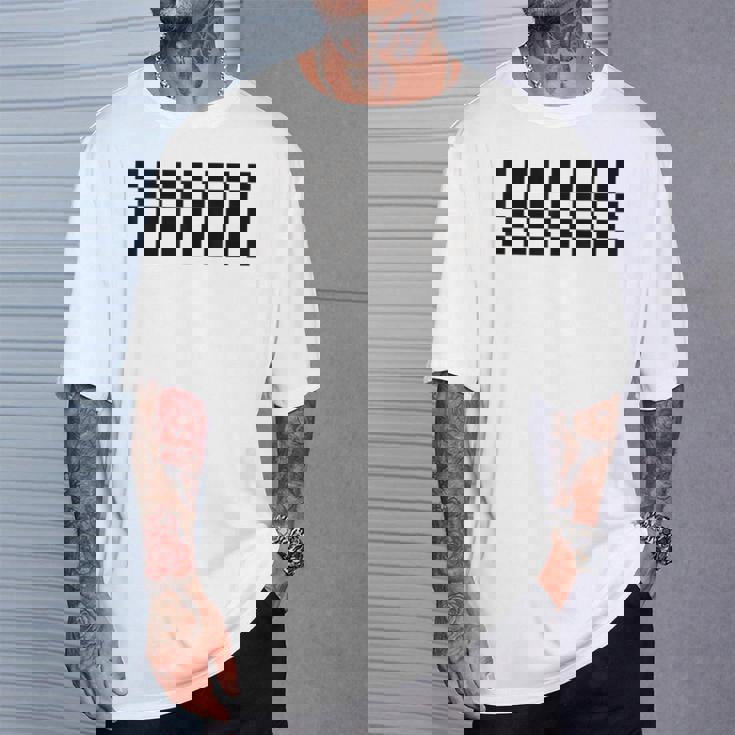 市松模様 チェッカーボード チェック カーレース フラッグパターン Tシャツ 彼への贈り物