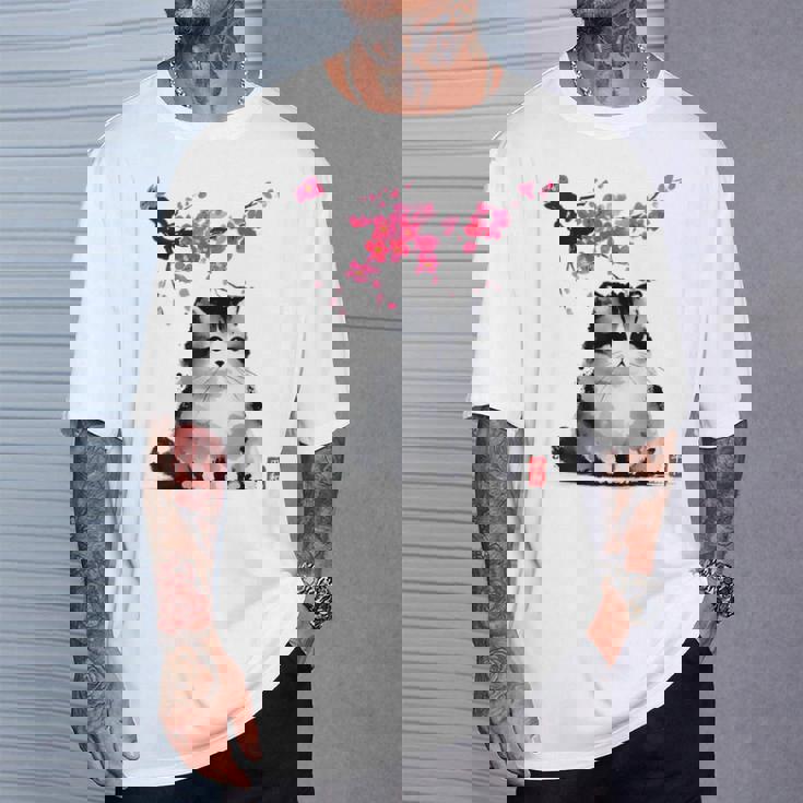 日本の墨絵マンチキン猫 桜 桜アート Tシャツ 彼への贈り物