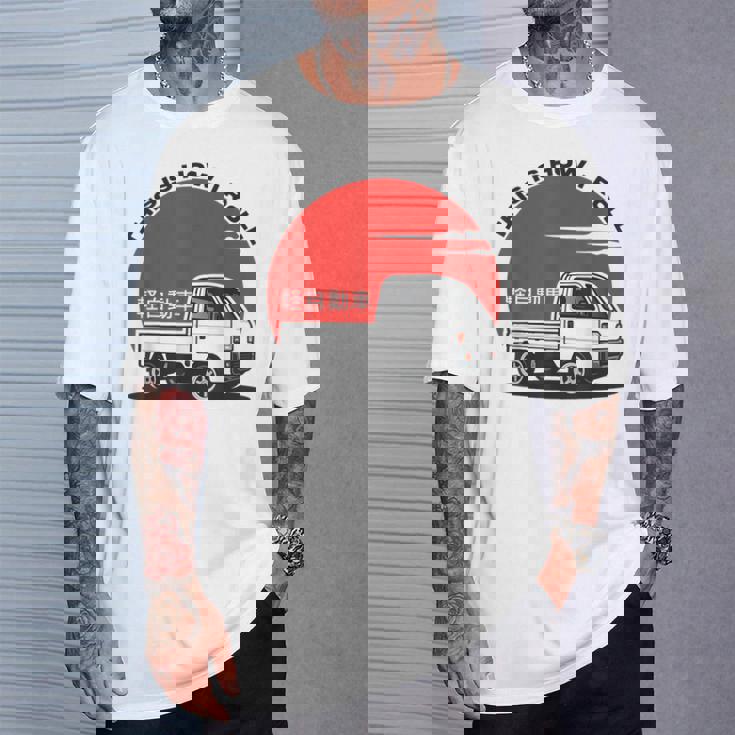 日本ミニトラック 軽自動車 キャブ オーバー コンパクト 四駆 オフロード トラック Tシャツ 彼への贈り物