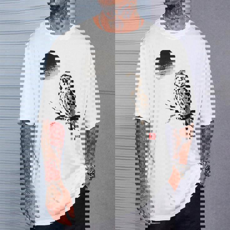 日本製 墨絵 ふくろう アート 墨筆 絵 漢字 知恵 – 日本文化デザイン Tシャツ 彼への贈り物