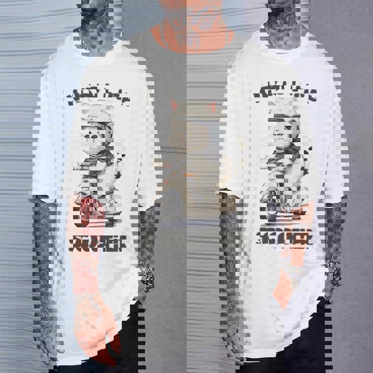 猫 ネコ 白猫 イラスト 原付 スクーター バイク 猫好き バイク好き かわいい おもしろ レトロ Neko Life 長袖tシャツ Tシャツ 彼への贈り物