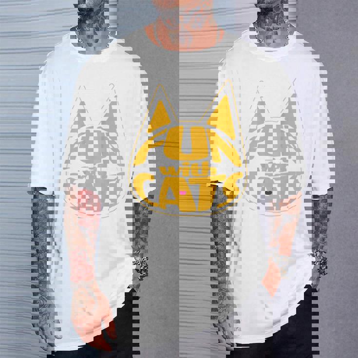 猫と一緒に楽しい！ バックプリント かわいい ねこ好き おもしろ Tシャツ 彼への贈り物