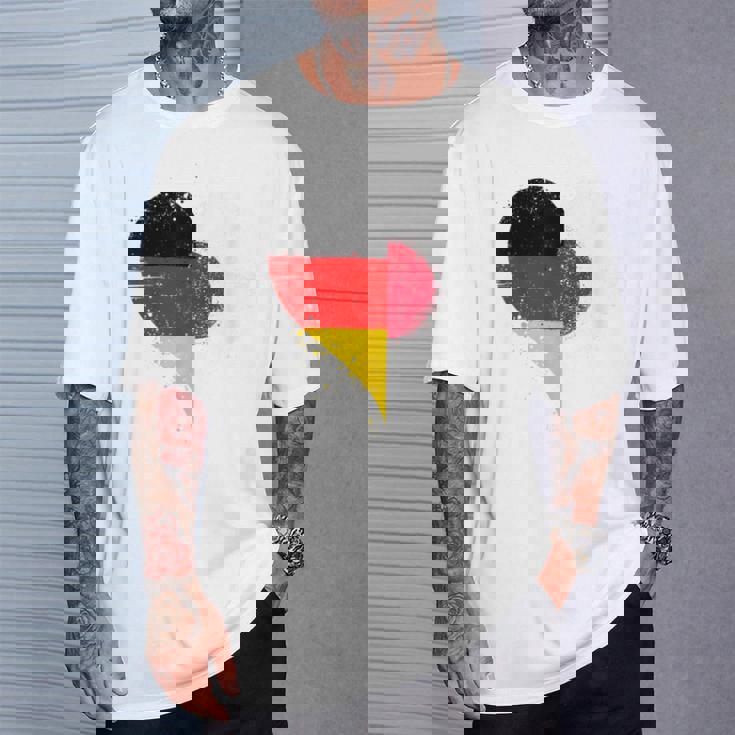 誇り高き日本人ドイツ人のためのヴィンテージの旗 A 日本 ドイツ Tシャツ 彼への贈り物