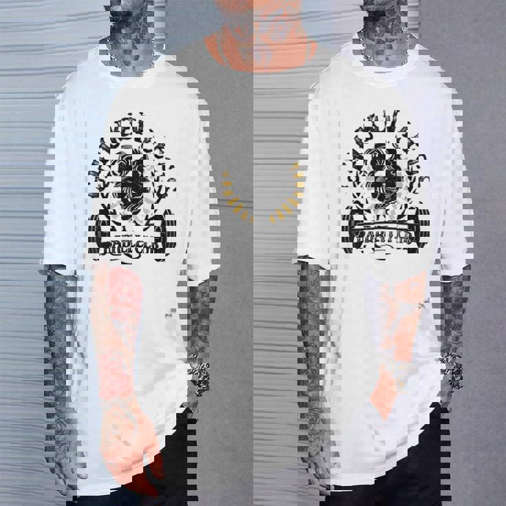 面白いチキンレッグバーベルワークアウトジム。 Tシャツ 彼への贈り物