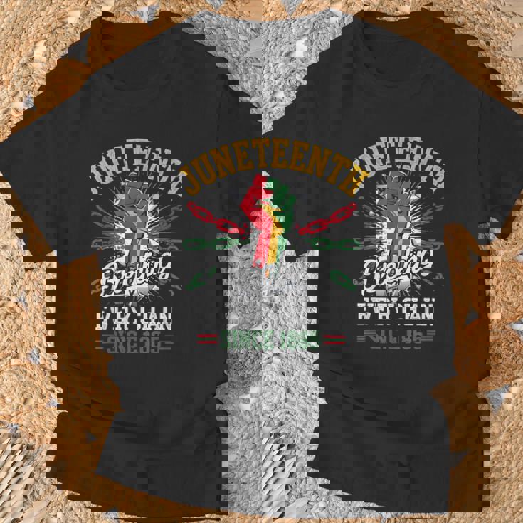 1865年以来、すべてのチェーンを破る 女性 男性 Junenth Freedom Tシャツ 高齢者への贈り物