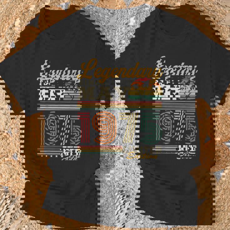 1975年5月生まれ 50年 ヴィンテージ 誕生日プレゼント Tシャツ 高齢者への贈り物