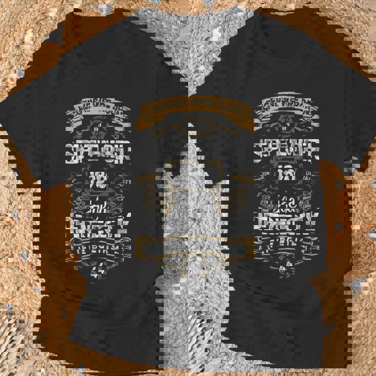 1980年9月に誕生した44歳の誕生日レジェンド。 Tシャツ 高齢者への贈り物