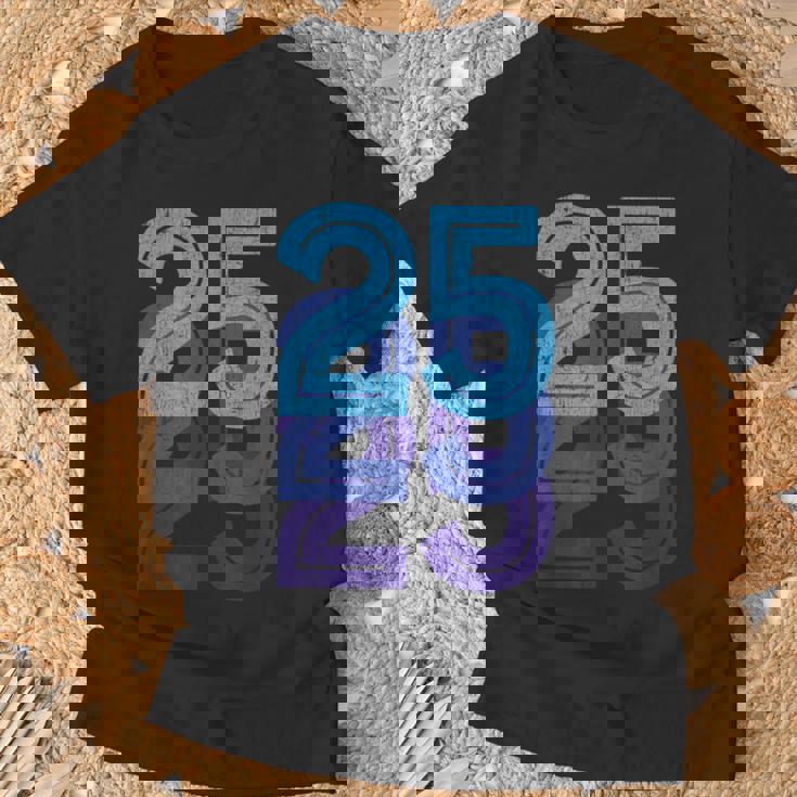 25ラッキーナンバー25歳の誕生日スポーツチーム-25 Tシャツ 高齢者への贈り物