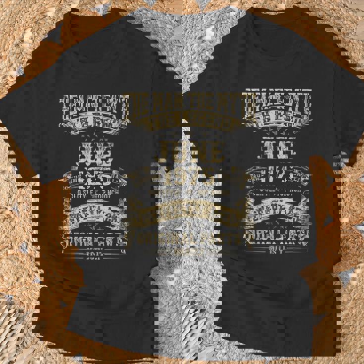 50歳の誕生日プレゼント 男性神話 1975年6月 Tシャツ 高齢者への贈り物