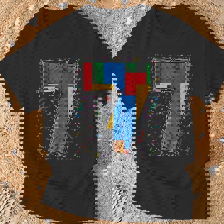 7歳 ブロック 建物 マスタービルダー 7歳の誕生日 男の子 Tシャツ 高齢者への贈り物