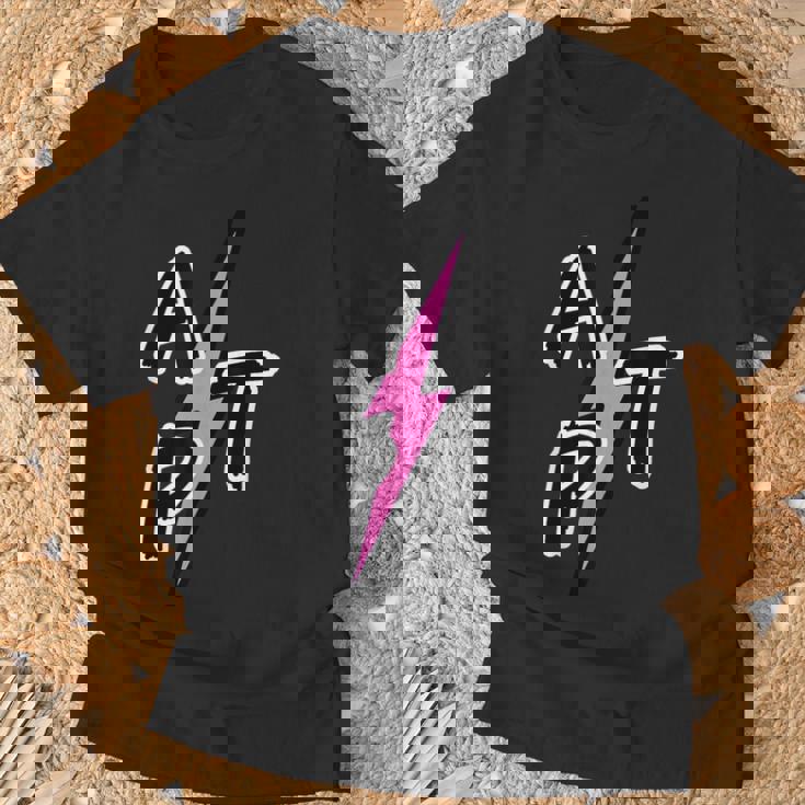 Aptアパツ、ピンクサンダー、トレンディファッション Tシャツ 高齢者への贈り物