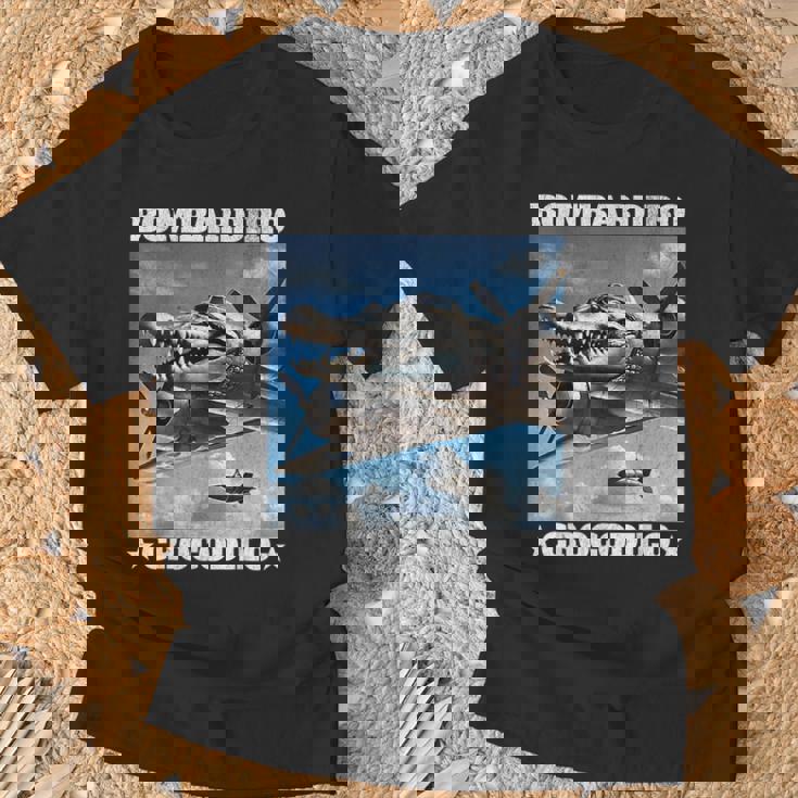 Bombardiro Crocodilo イタリアンブレインロットミーム Tシャツ 高齢者への贈り物