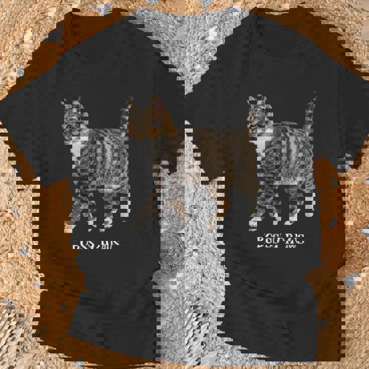 Bossy Paws 猫好き キジトラ白 猫ネタ 猫しもべ ツンデレ 猫飼い 猫オーナー 猫依存症 おもしろ Tシャツ 高齢者への贈り物