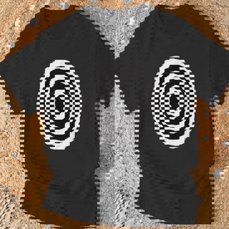 Bullseye ファニーブリティッシュラウンドダーツボード ブルズアイ Tシャツ 高齢者への贈り物