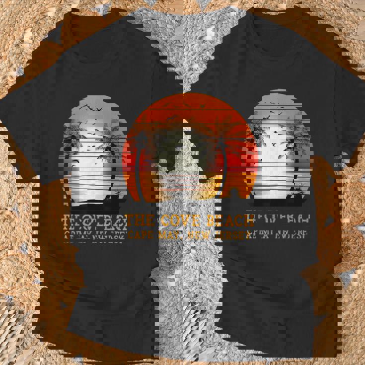 The Cove Beach Cape May New Jersey ビンテージ サンセット レトロ 太陽 Tシャツ 高齢者への贈り物