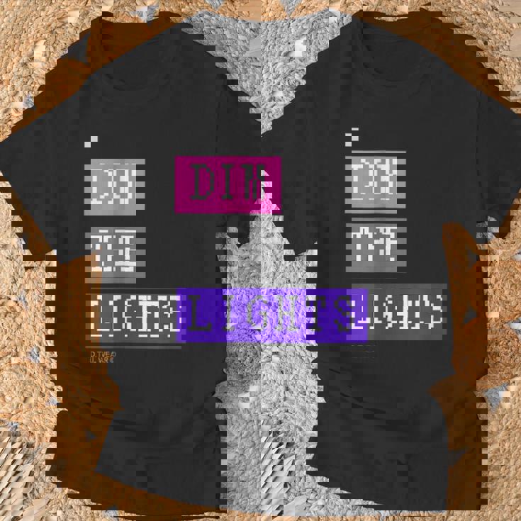 Dim The Lights 007 メンズ ロック ライブ フェス バンド ゲーム 音楽 おしゃれ 男女兼用 キッズ Tシャツ 高齢者への贈り物