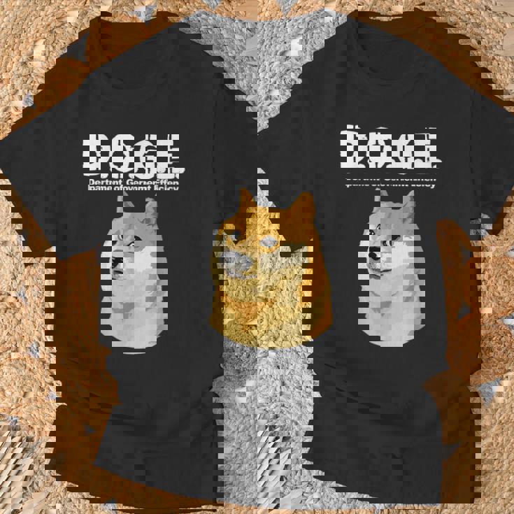 Doge政府効率省 Tシャツ 高齢者への贈り物