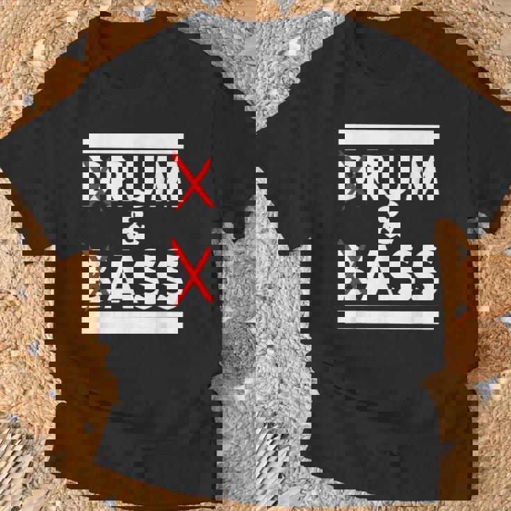 Drum And Bass Rum And Ass Tシャツ 高齢者への贈り物