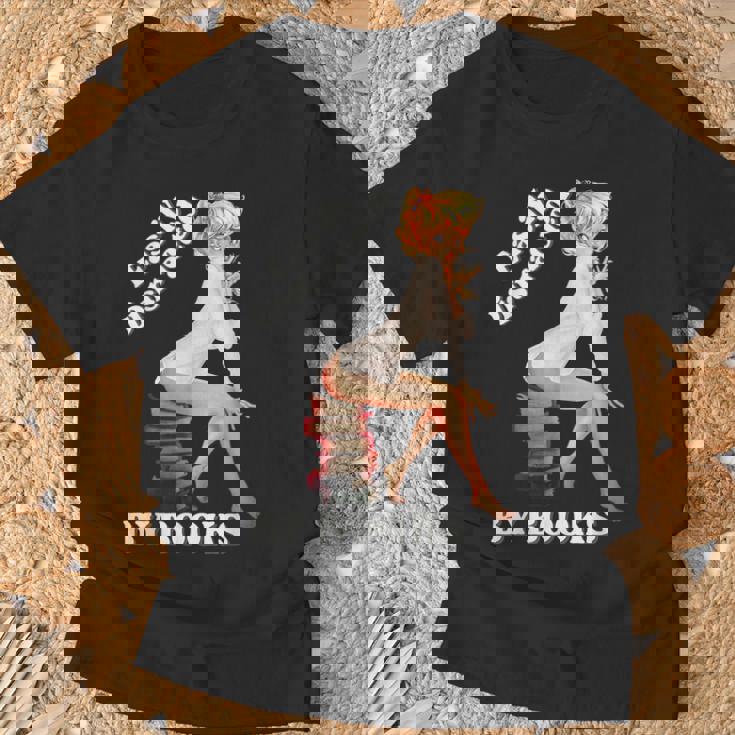 Easily-Distracted By Books ピンナップガール セクシーアニメ レトロアート Tシャツ 高齢者への贈り物