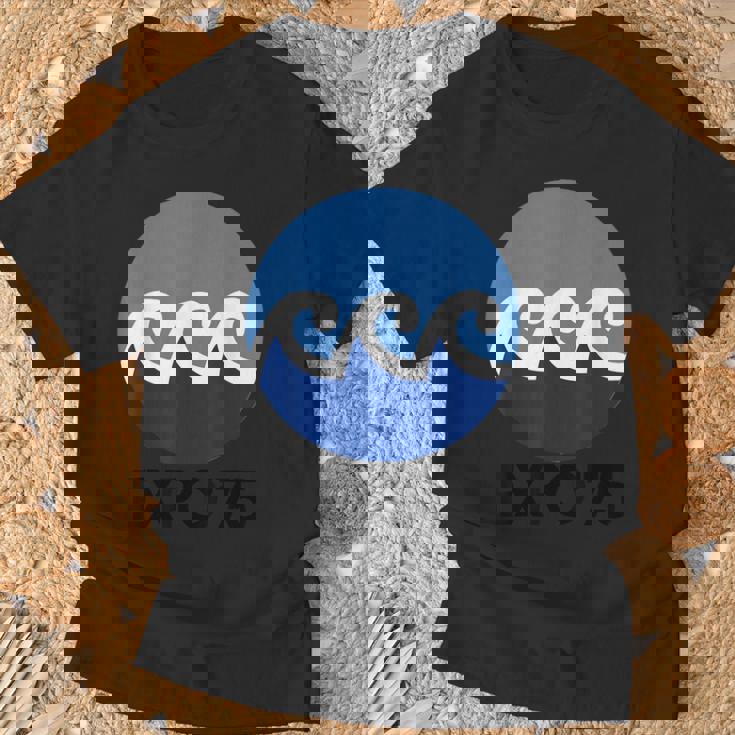 Expo75 沖縄 日本 うちなあんちゅう 琉球諸島沖縄 Tシャツ 高齢者への贈り物