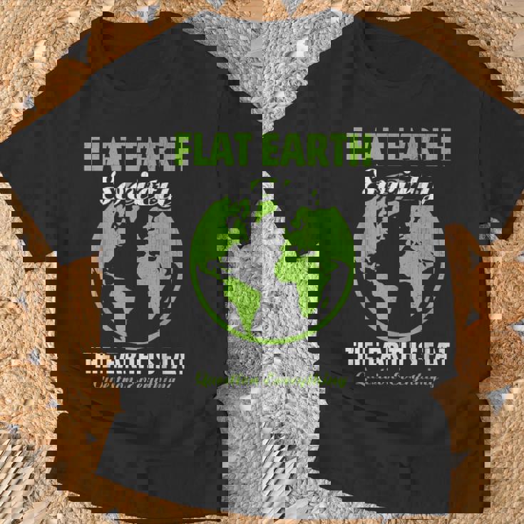 Flat Earthociety Flat Earther Conspiracy Theory Tシャツ 高齢者への贈り物