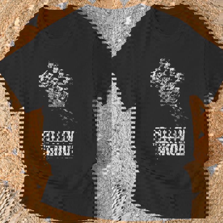 Follow The-Groove-Bass-Metal-Rock-Jazz-をフォローする Tシャツ 高齢者への贈り物