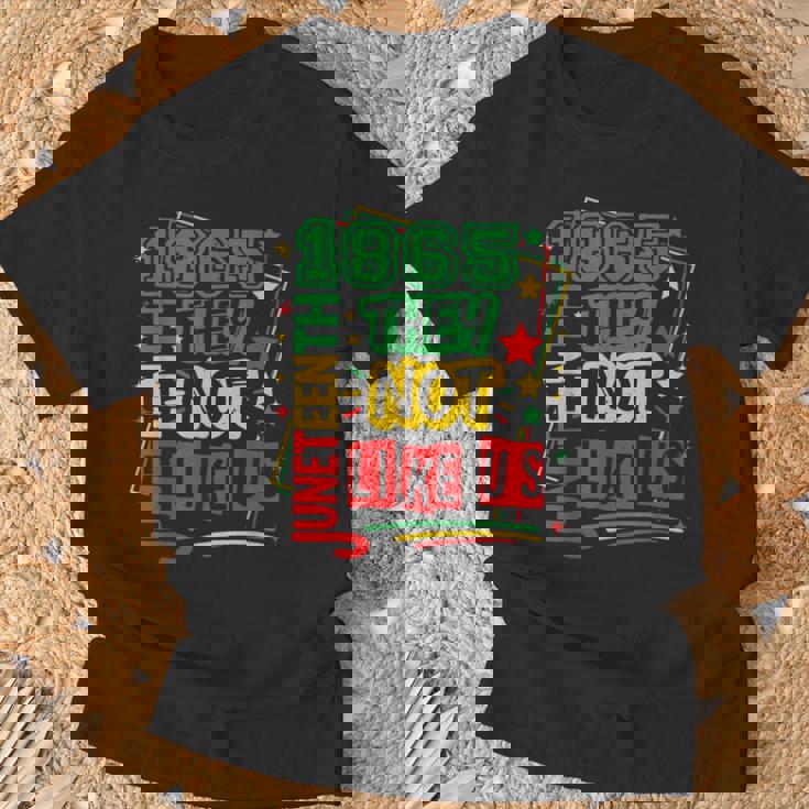 Junenth 1865 They Don't Like Us Vintage Junenth T-Shirt Gifts for Old Men