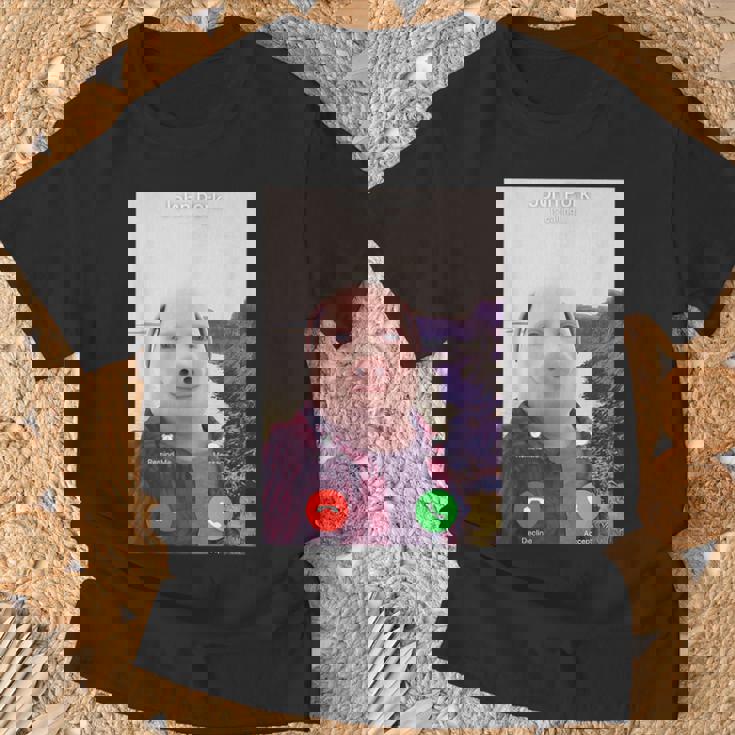 John Pork Is Calling Tシャツ 高齢者への贈り物