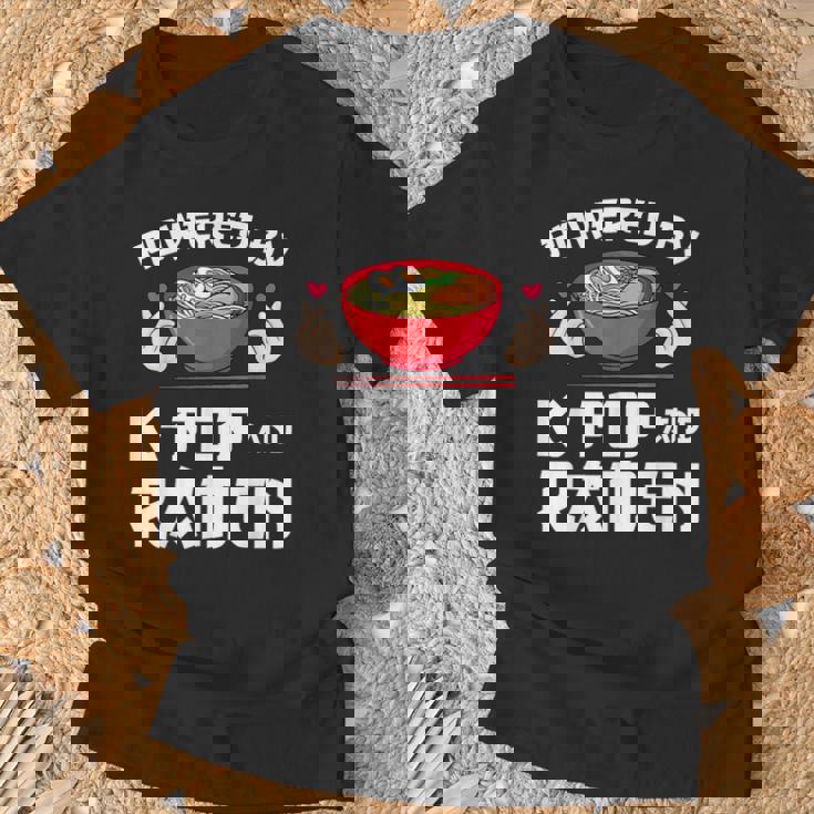 K-Pop And ラーメン 韓国 Tシャツ 高齢者への贈り物