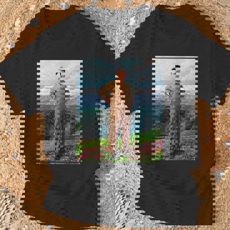 Kim Jong Il Kim Jong Un Humour North Korea Tシャツ 高齢者への贈り物