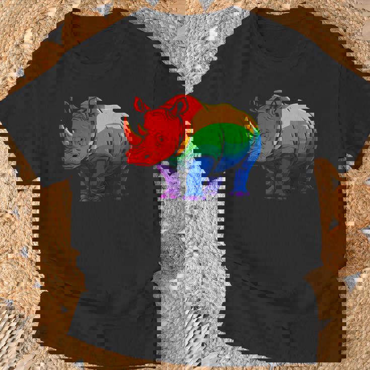 Lgbt 力強い虹色のサイ Rainbow Rhinoceros Graphic Tシャツ 高齢者への贈り物