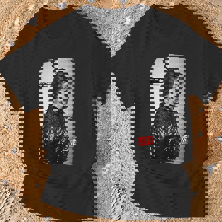 Life Picture Collection _ リバー フェニックス1 Tシャツ 高齢者への贈り物