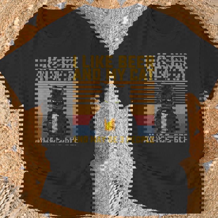 I Like Beer My Cat And Maybe 3人 猫好き ギフト Tシャツ 高齢者への贈り物