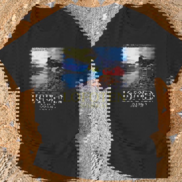 Lofoten ノルウェー キャビン ノルディック フィヨルド ベルゲン オーロラ Tシャツ 高齢者への贈り物