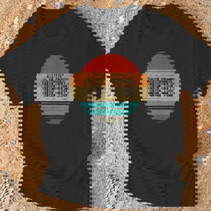 Nikita 名称 レトロ・ヴィンテージ・サンセット 限定版 Tシャツ 高齢者への贈り物