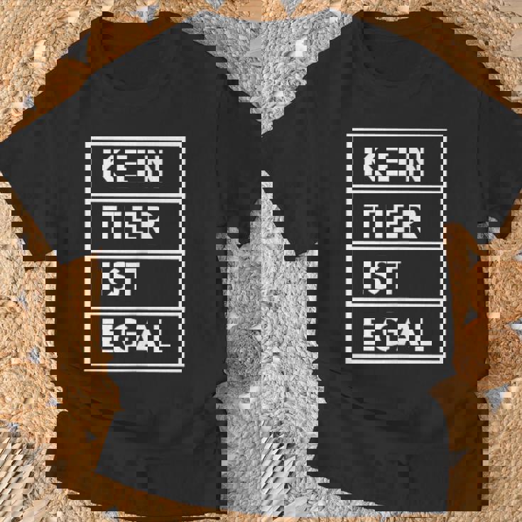 No Animal Is No Matter Animal Protection Tシャツ 高齢者への贈り物