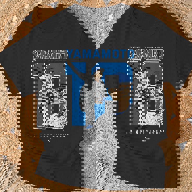 Number And Portrait Yoshinobu Yamamoto Los Angeles Mlbpa Tシャツ 高齢者への贈り物