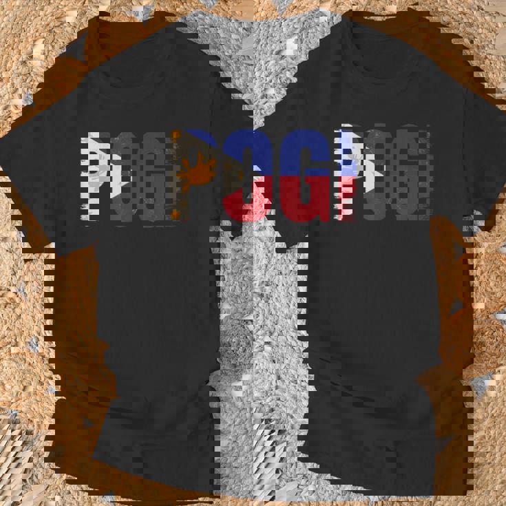 Pogi フィリピンのスラングとフィリピン国旗。 Tシャツ 高齢者への贈り物