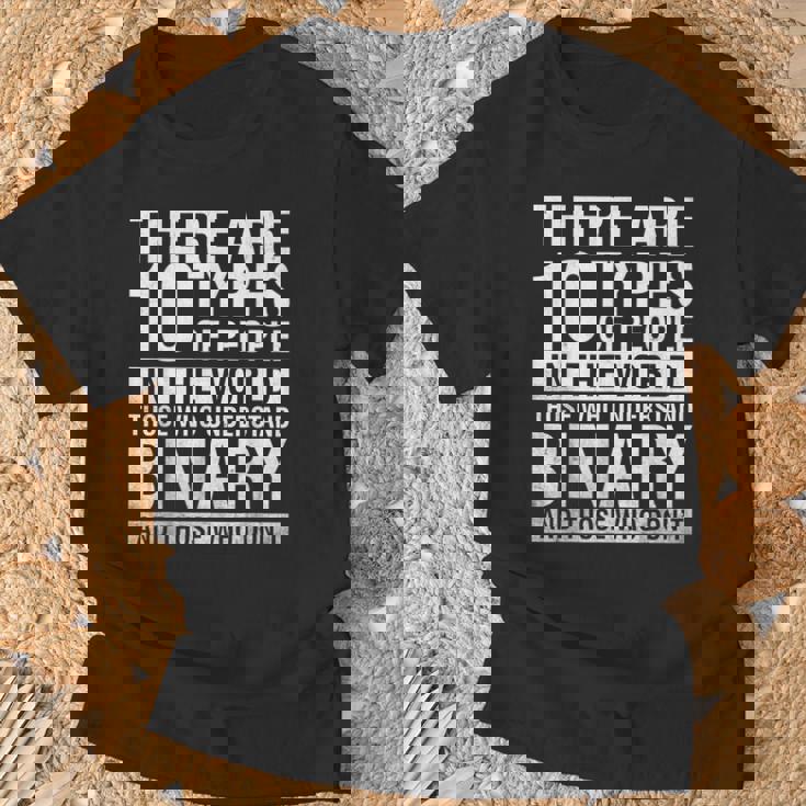 Programador De Computación Divertido Código Binario Informático Camiseta unisex Regalos para ancianos