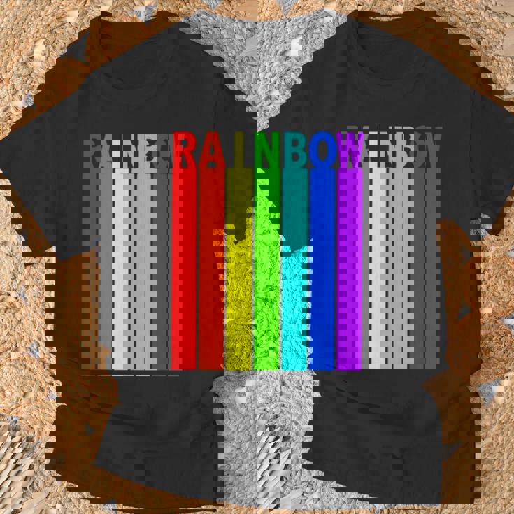 Rainbow レインボー《虹 カラー》【デザインアート】文字 7色 カラフル Tシャツ 高齢者への贈り物