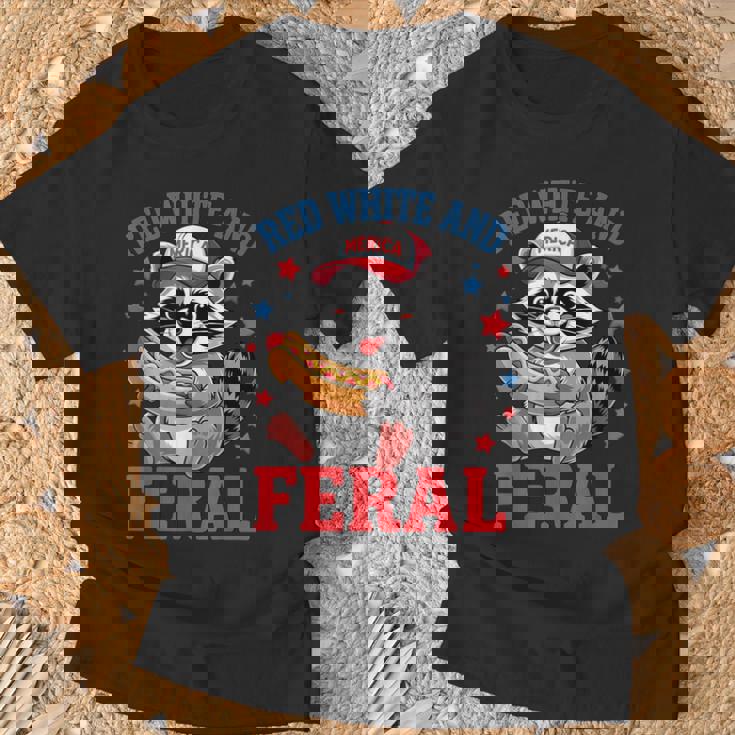 Red And Feral 4Th Of July ユーモア キッズ アメリカ Tシャツ 高齢者への贈り物