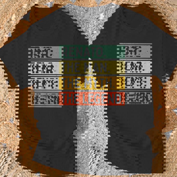 Renato The Man The Myth The Legendおかしな名言 Tシャツ 高齢者への贈り物