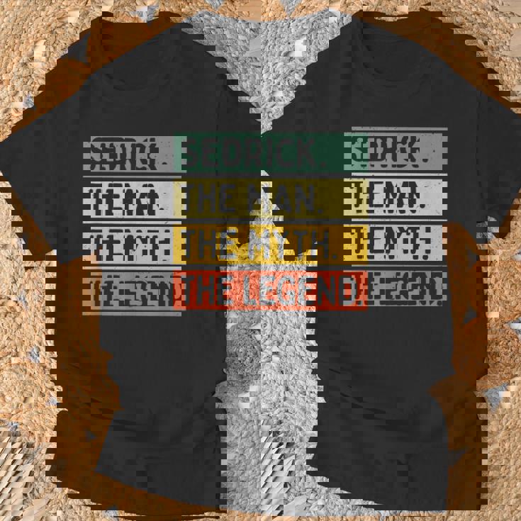 Sedrick The Man The Myth The Legend面白い パーソナライズ 引用 Tシャツ 高齢者への贈り物
