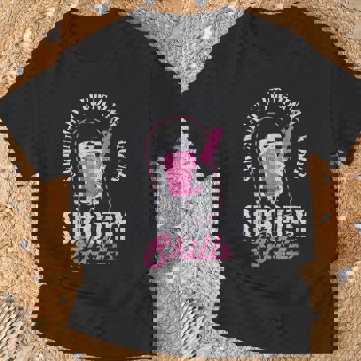 Silently Judging Yoururgerykills 麻酔科医 Tシャツ 高齢者への贈り物