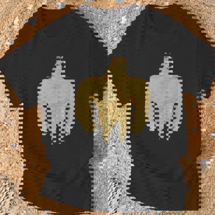 Swole Doge Meme Buff Doge Meme Tシャツ 高齢者への贈り物