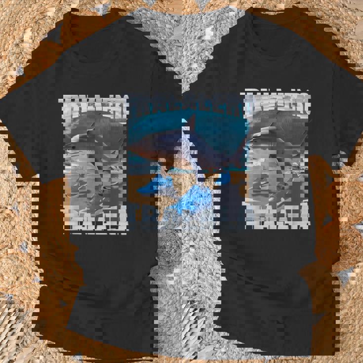 Tralalero Tralalahark Meme イタリアンブレインロットtシャツ Tシャツ 高齢者への贈り物