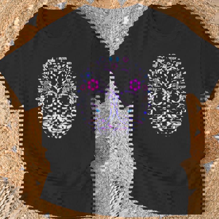 Triquetta ケルティック 保護ルーン 花とハート Tシャツ 高齢者への贈り物