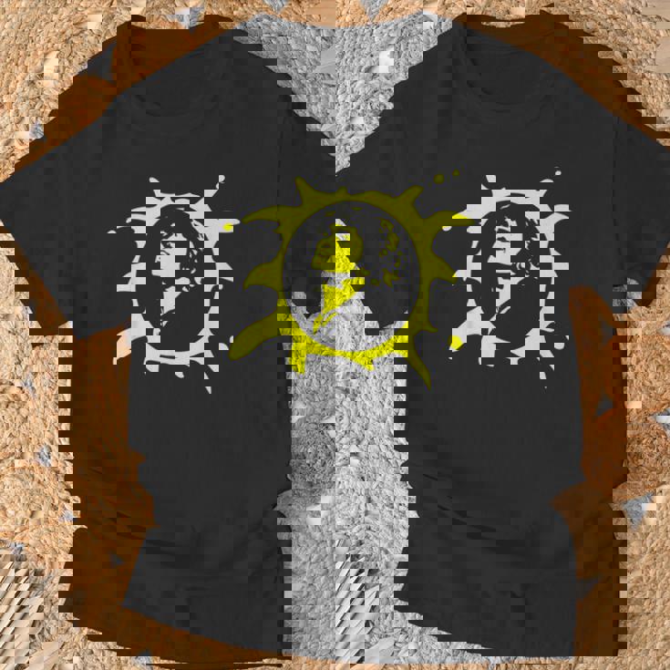 Viktor Tsoi ロックミュージシャン ロシアシネマ ギフト Tシャツ 高齢者への贈り物