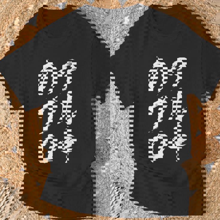 【アル中のプロ】酒飲み ビール 日本酒 おもしろ 面白い 文字 ふざけ 文字入り ギャグ ネタ ウケ狙い 笑える 自虐 Tシャツ 高齢者への贈り物