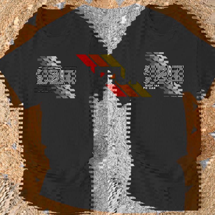 【スズキさんや鈴木さんの為のデザイン】 誇り 自慢 推し活 アイドル スター 応援 おもしろ 面白 ネタ Tシャツ 高齢者への贈り物